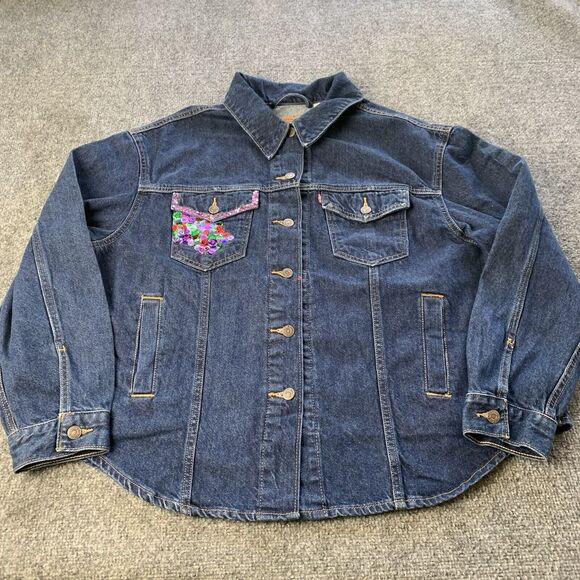 Levi’s Denim Jacket Women’s 1X Trucker Biker Blue Dark Wash Decorated Pocket - Picture 1 of 16